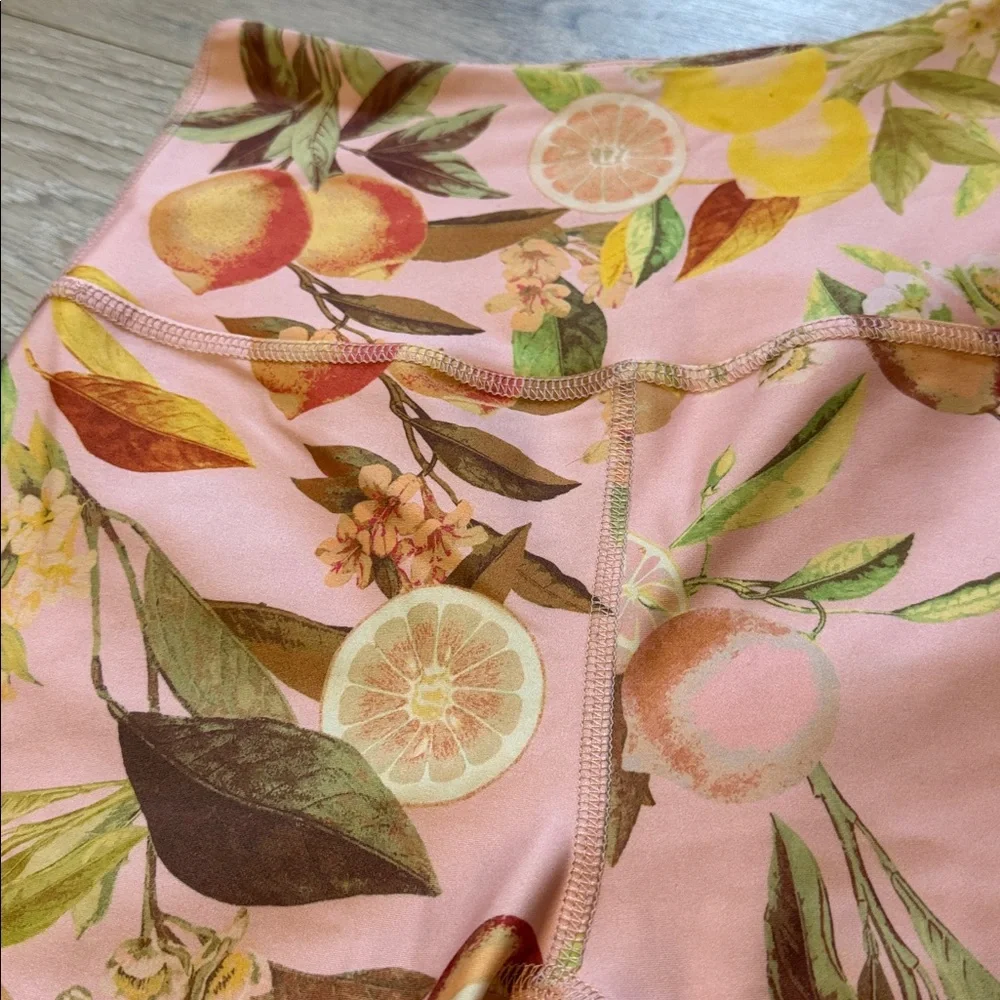 Floral/Lemon Beyond Yoga Leggings - Picture 2 of 3